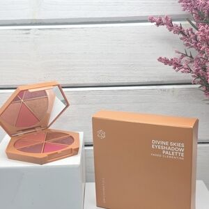 Em Cosmetics Divine Skies Eyeshadow Palette - Faded Clementine